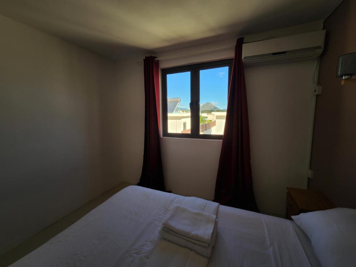 Sunsetview Beach Apartment Flic-en-Flacq Kültér fotó